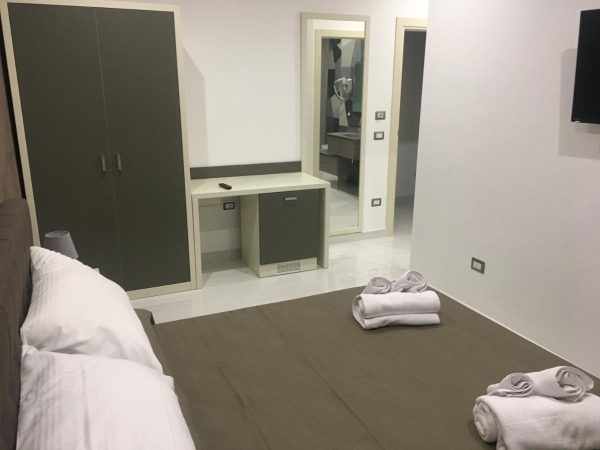 Madigans Rooms Bed&Breakfast Lecce Kültér fotó