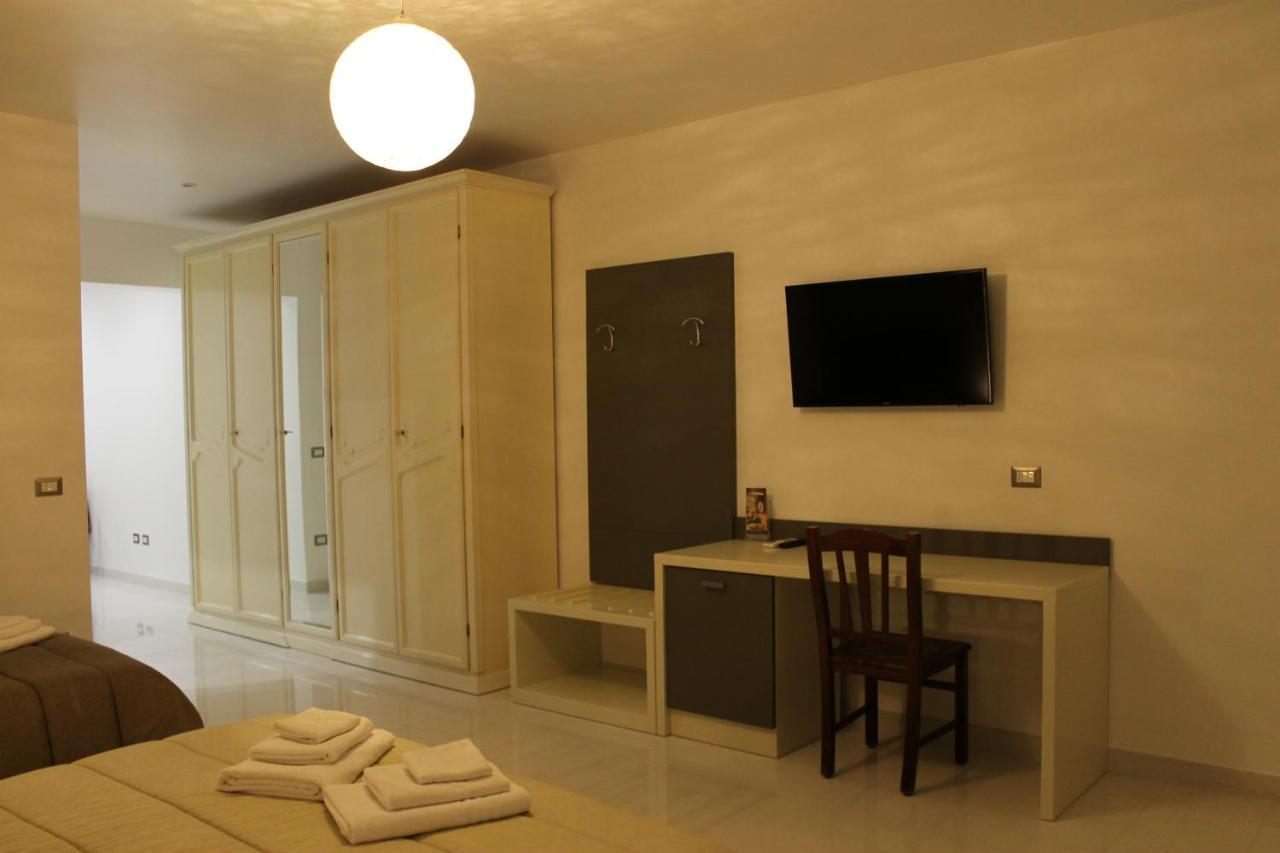 Madigans Rooms Bed&Breakfast Lecce Kültér fotó