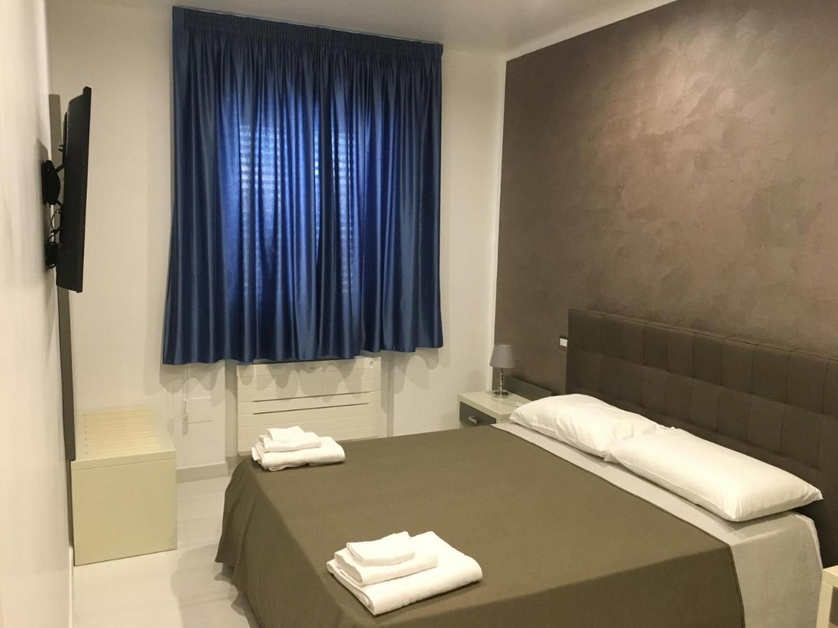 Madigans Rooms Bed&Breakfast Lecce Kültér fotó