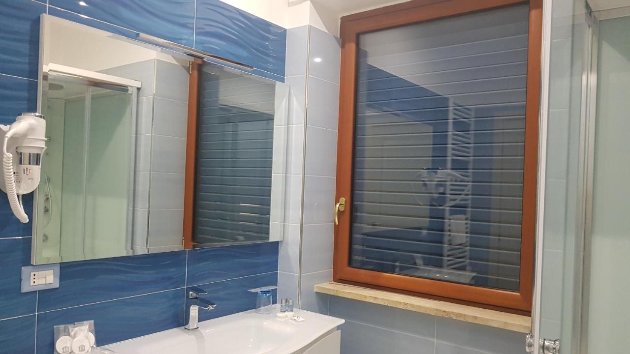 Madigans Rooms Bed&Breakfast Lecce Kültér fotó