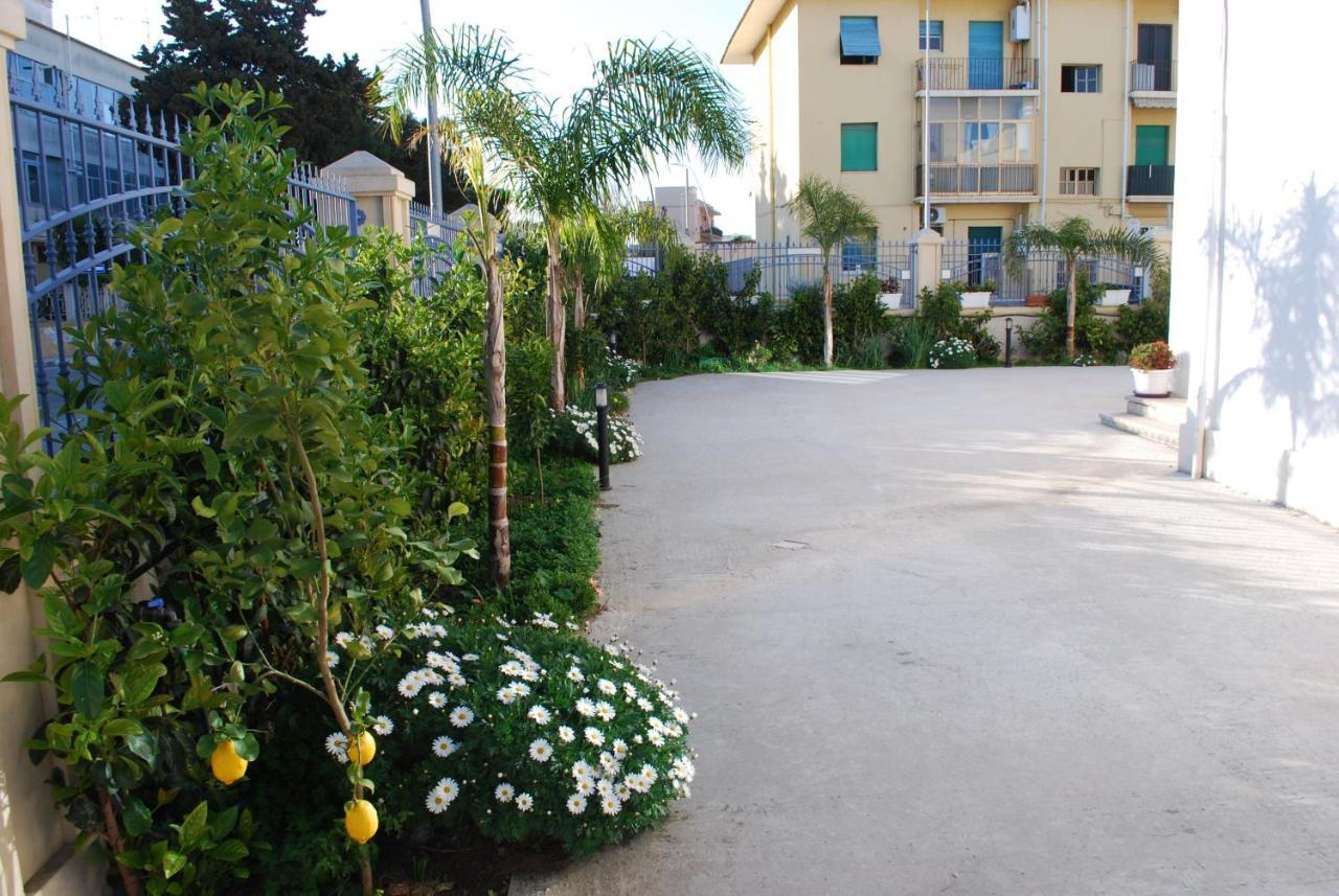 Madigans Rooms Bed&Breakfast Lecce Kültér fotó
