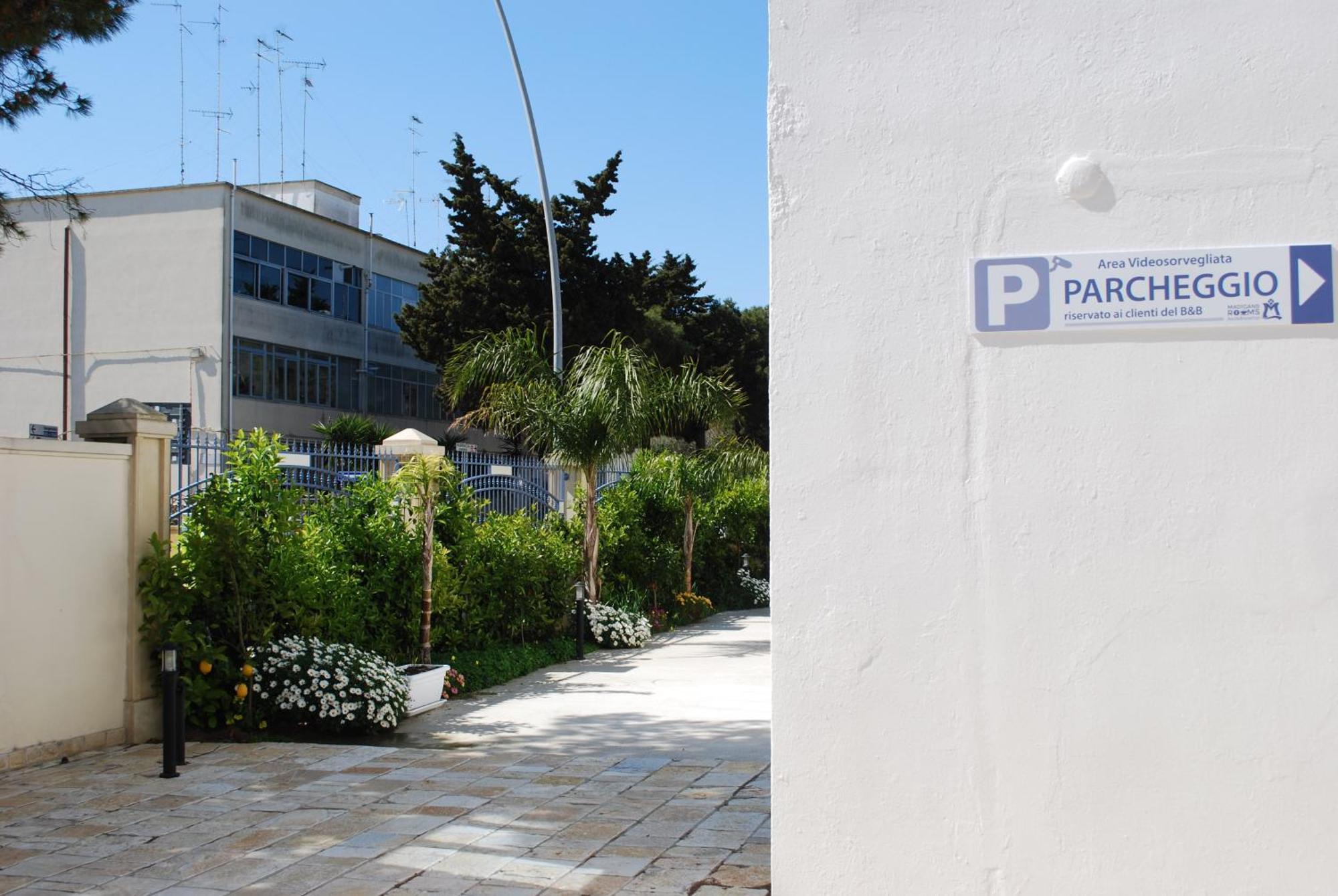 Madigans Rooms Bed&Breakfast Lecce Kültér fotó